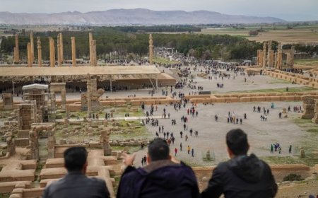 بازدید نوروزی از یادمان تخت جمشید ۲۴ درصد افزایش یافت
