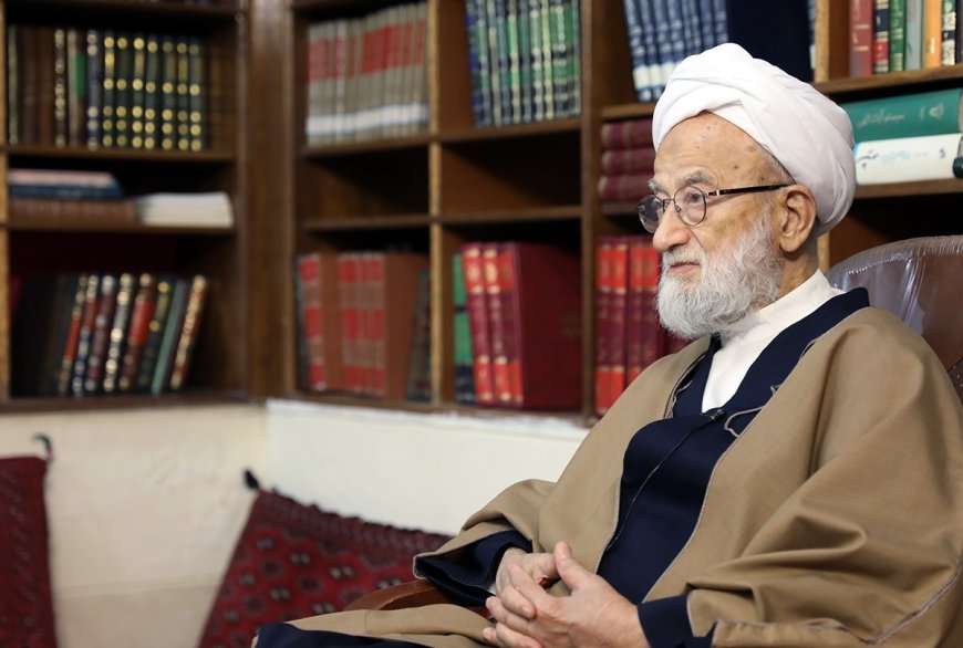 زمان تشییع  پیکر مرحوم آیت‌الله امامی کاشانی