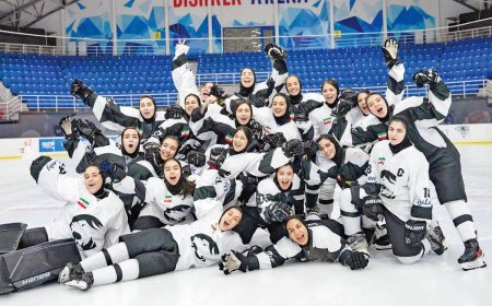 بدون حقوق در ایران، قهرمان در آسیا