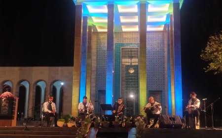بگذار تا مقابل روی تو بگذریم