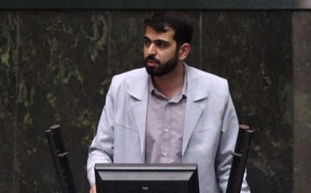 نماینده شیراز: 4 هزار میلیارد برای هوشمندسازی مجلس گذاشته شد، معلوم نیست کجا! پول بدهیم بعد سامانه ها هک شود؟!