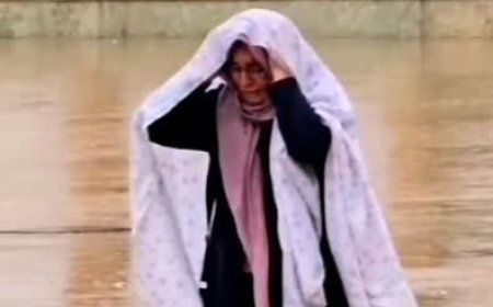 ارادت دوستداران حضرت شاهچراغ (ع) در یک روز بارانی