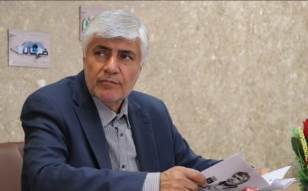پاک فطرت : با اجرای شفاف قوانین باید اعتماد مردم را افزایش داد