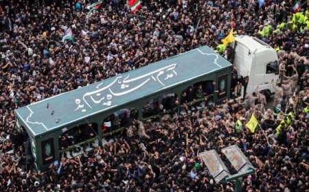 ببینید| تصاویر هوایی از حضور میلیونی مردم مشهد در تشییع خادم‌الرضا(ع)