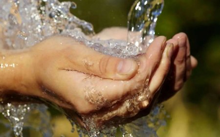 پنج دقیقه کمتر زیر دوش باش| صرفه جویی چند میلیارد لیتری آب