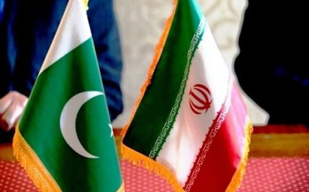 وزیر دفاع پاکستان: ایران حامی ما در مبارزه با تروریست‌هاست؛ طالبان افغانستان حمایتی نمی‌کند