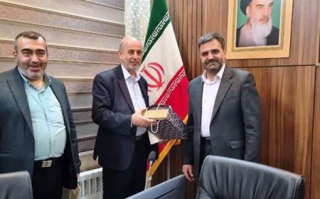 فارس ، جایگاه  استان برتر کانون تخصصی قرآن کریم آستان قدس رضوی را به دست آورد