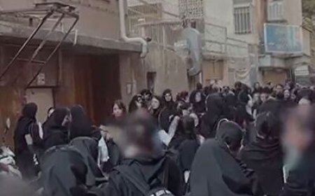 تخلیه و تعطیلی یک مجتمع دانشگاه آزاد تهران به دلیل فرونشست زمین