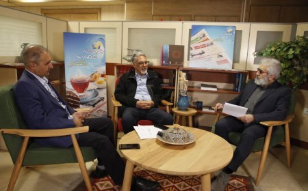 دکتر طالب بیدختی استاد دانشگاه شیراز در میزگرد خبرجنوب : باغ های شیراز ،  ریه های تولید اکسیژن را حفظ کنید