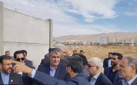 رییس سازمان انرژی اتمی از منطقه هسته‌ای فارس بازدید کرد