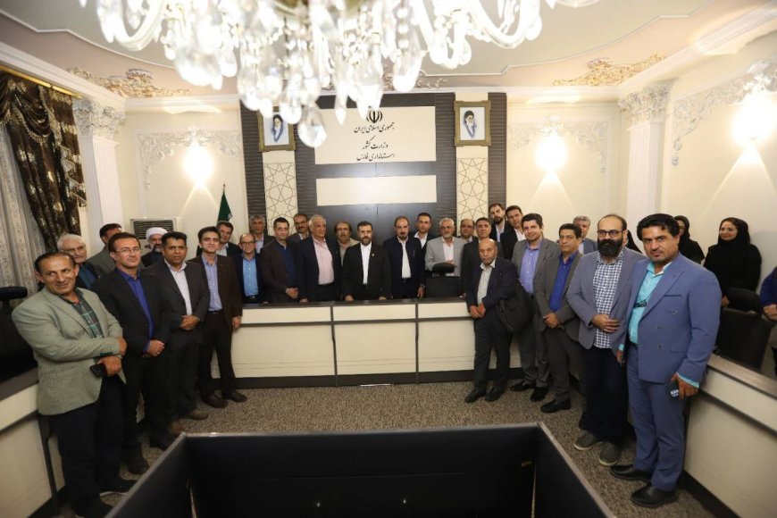 استاندار فارس در دیدار با جبهه اصلاحات فارس: احزاب می تواند پل قابل اعتماد در ارتباط بین مردم و حاکمیت باشد