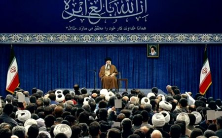 رهبر انقلاب: حوادث منطقه را هم باید فهمید هم باید عبرت گرفت/ باید ابهامات افکار عمومی برطرف شود
