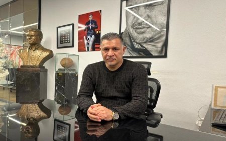 علی دایی در مشهد آفتابی شد