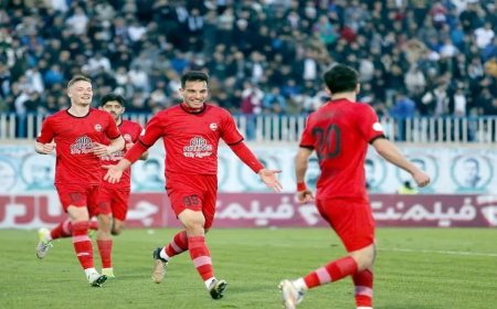 این روز‌ها همه از تراکتور حرف می‌زنند