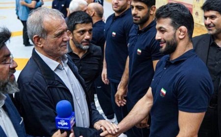 دلجویی معاون دفتر رئیس جمهور از حسن یزدانی