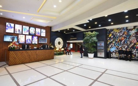 یک پردیس سینمایی در آستانه تعطیلی