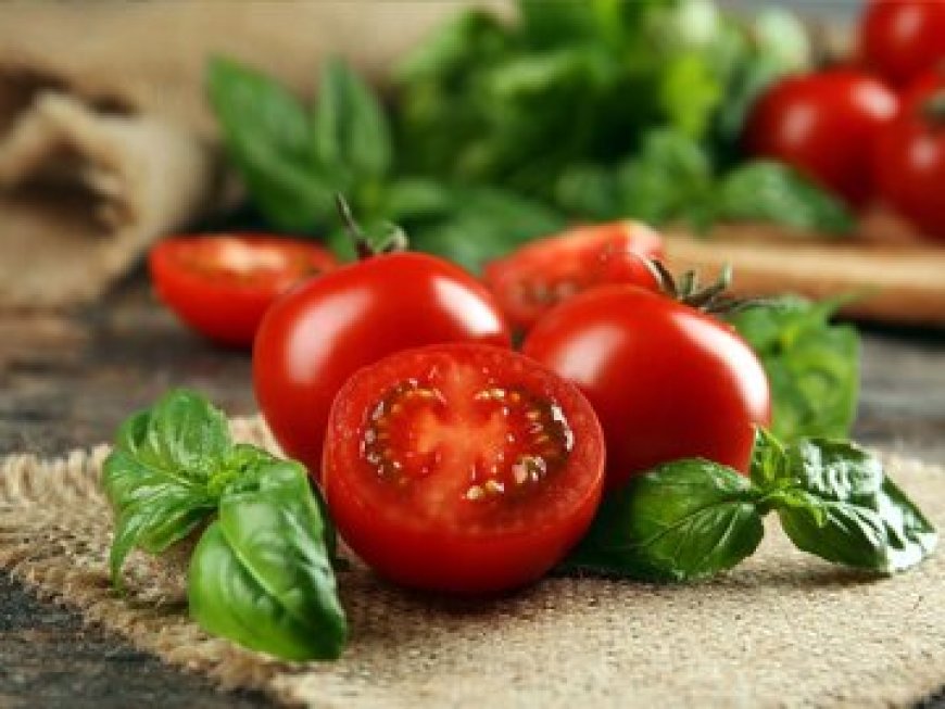 خوردن گوجه فرنگی باعث ابتلا به نقرس می‌شود؟ /ماده غذایی کم پورین یا محرک نقرس؟
