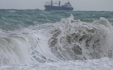 هشدار؛ تنگه هرمز متلاطم می‌شود/ شناورهای سبک و صیادی با احتیاط تردد کنند
