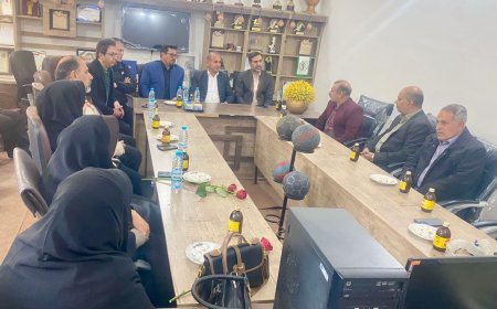 مدیر کل ورزش فارس: مدیران باشگاههای هندبال لار و خور باعث اعتلای هندبال فارس در عرصه مسابقات کشوری شده اند