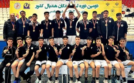 پسران هندبالیست فارس بر سکوی سوم لیگ آیندگان کشور ایستادند