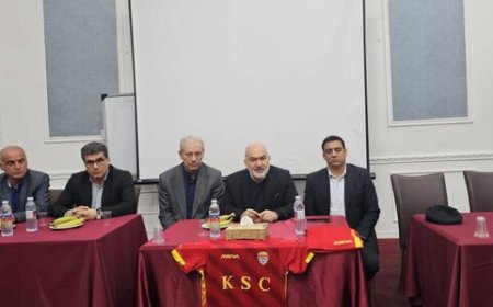 حضور سرزده استاندار خوزستان در جمع تیم فوتبال زنان
