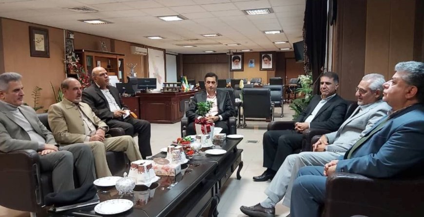 دیدار اعضای هیات رییسه جبهه اصلاحات استان فارس با سرپرست جدید فرمانداری شیراز