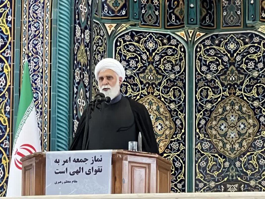 امام جمعه کیش: اصلی ترین ویژگی انقلاب اسلامی، مردمی بودن آن است