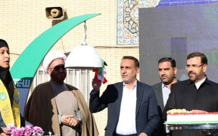 زنگ انقلاب در ۸۰۰۰ مدرسه فارس نواخته شد