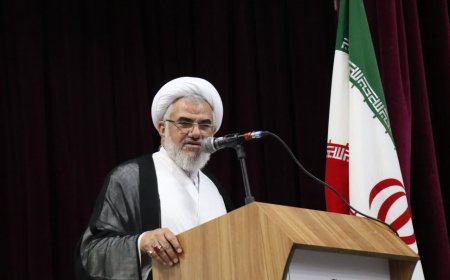امام جمعه بندرعباس : حضور پرشور مردم در راهپیمایی ۲۲ بهمن خواب دشمنان را پریشان می‌کند