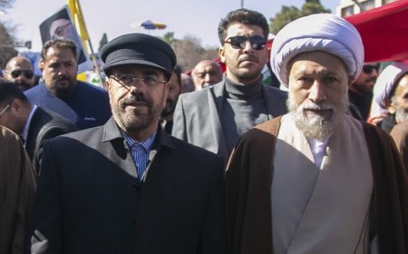 قدردانی امام جمعه شیراز و استاندار فارس از حضور مردم در راهیپمایی ۲۲ بهمن