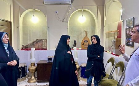 معاون رئیس‌جمهور از موزه سازهای موسیقی بوشهر بازدید کرد