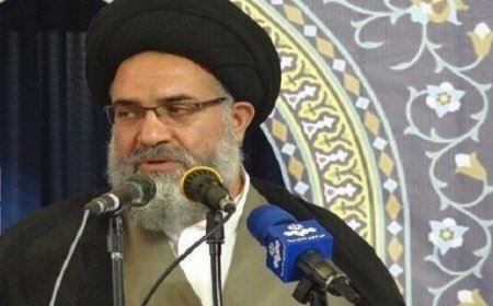 امام جمعه: آموزش و پرورش کارآمد بستر توسعه و پیشرفت کشور است
