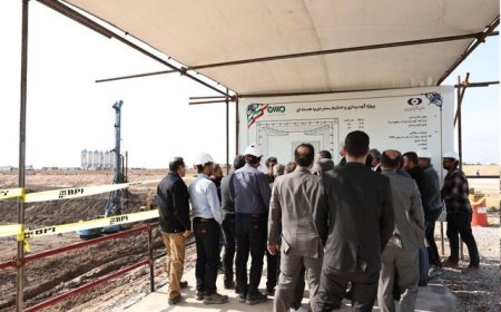 بازدید اسلامی از روند احداث نیروگاه اتمی ۳۰۰ مگاواتی کارون