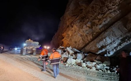 عملیات ریزش برداری و بازگشایی محور یاسوج- شیراز