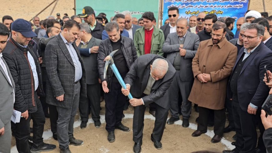 آغاز ساخت پست ۶۶ کیلوولت حاجی آباد با حضور وزیر نیرو