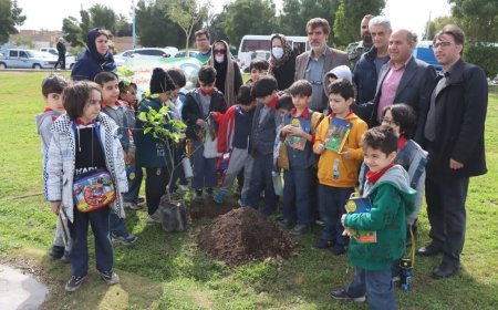شهردار اهواز: اجازه ساخت‌وساز در حاشیه رودخانه کارون را نمی‌دهیم