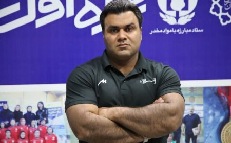 نادری مربی تیم‌ملی وزنه‌برداری شد