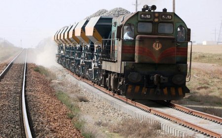 درخواست نماینده خرمشهر برای بهسازی ایستگاه راه‌آهن و راه‌اندازی قطار دوم خرمشهر-مشهد