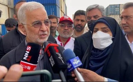 مهار ۸۰ درصدی حریق بندر شهیدرجایی/ تا ساعات آینده لکه‌گیری به اتمام می‌رسد