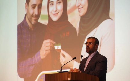 استاندار فارس: انقلاب اسلامی، فرصت نقش آفرینی زنان در جامعه را فراهم کرد