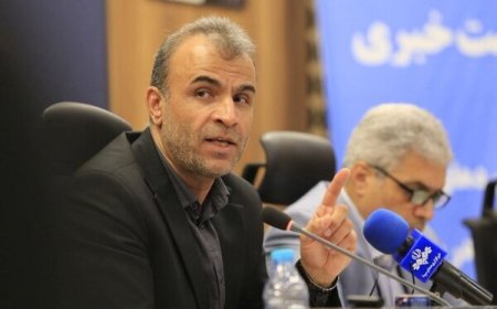 فعالیت قرارگاه بررسی خسارت بندر شهید رجایی؛ معاون استاندار خواستار حمایت از فعالان اقتصادی شد