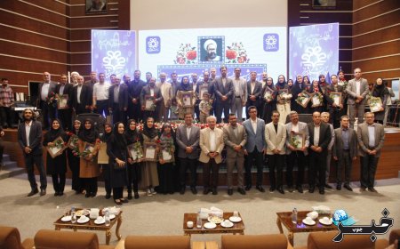 گزارش تصویری از مراسم تجلیل از 60 استاد سرآمد آموزشی و فرهنگی دانشگاه شیراز با حضور وزیر علوم