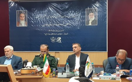 فرمانده سپاه فجر فارس در نشست نخبگان آموزش و پرورش فارس:  هیچ کس نباید خود را خارج از دایره نظام تعلیم و تربیت بداند
