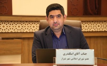 عضو شورای شهر: روابط‌ عمومی‌ها باید به مرکز تصمیم‌سازی سازمان‌ها وارد شوند