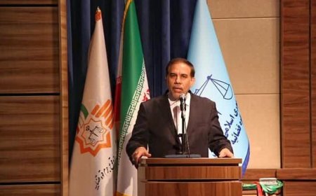 معاون قوه قضاییه در فارس: باید دست در دست هم برای تربیت نسل فردا تلاش کنیم