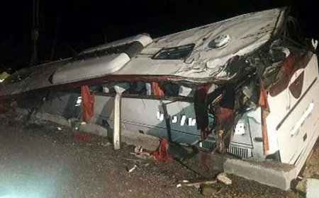 واژگونی اتوبوس در جاده اصفهان به دامغان با ۲۷ مصدوم