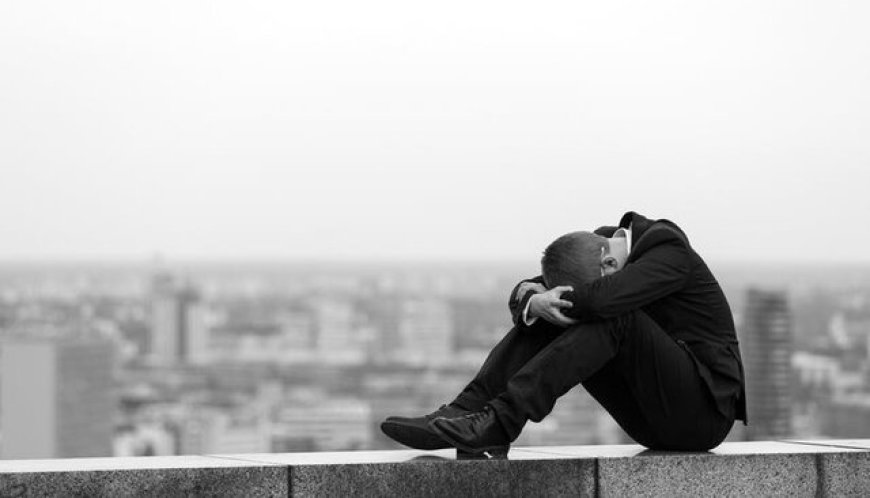 سایه غم