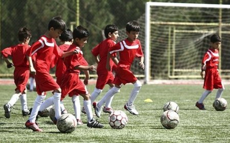 فوتبال ایران را پولی کرده‌اند/ دیگر پیشرفتی نمی‌بینیم