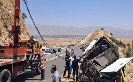 اعلام علت واژگونی اتوبوس در محور فیروزآباد _ کوار
