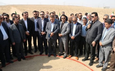عملیات اجرایی ساخت نیروگاه خورشیدی ۱۵ مگاواتی در شهرستان خرم بید آغاز شد